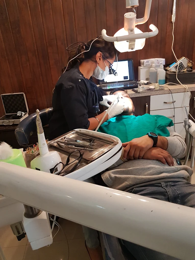 Dental microscope-assisted root canal treatment at Polydental Clinic Mohali